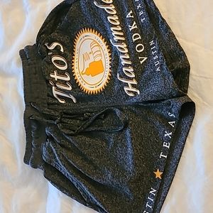 Shorts Small
